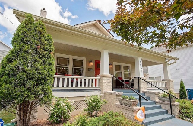 The Cherry St House | Near MSU
