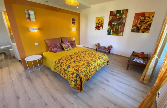 The colors of Commarin Chambre Jaune