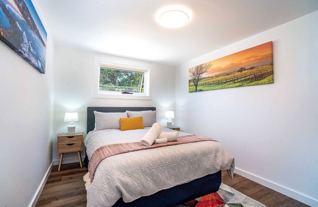 The Compact Cube - One-Bedroom Apartment on Summer