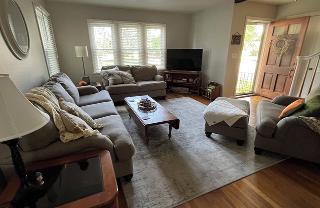The Corner Cottage @ Chestnut - Orrville + minutes to Amish Country