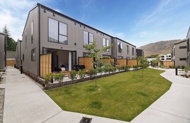 The Coronet Adventure Villa | Three Bedroom