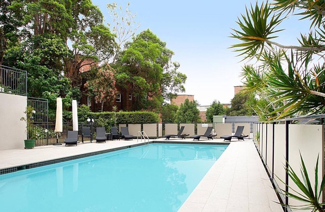 The Cosmopolitan - 3-Bedroom Stylish Apartment with swimming pool in Double Bay