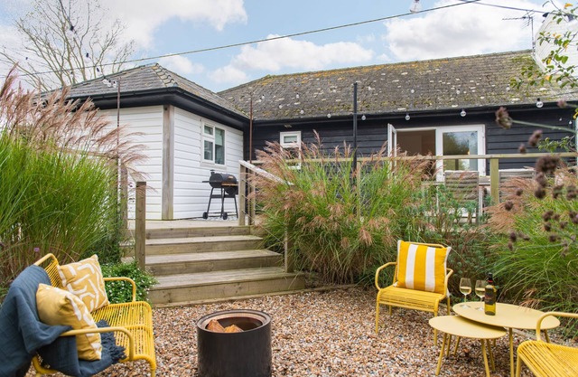 The Cot - a holiday let that sleeps 6 guests in 3 bedrooms