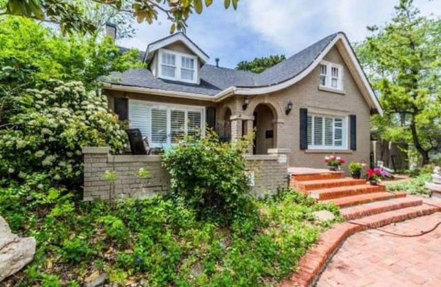 The Cottage on Crockett