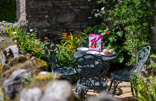 The Cottage - Two Bedroom House, Sleeps 4