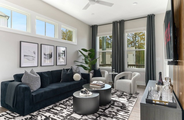 The Cove on the belt! Luxury townhouse, central to all attractions in the city.