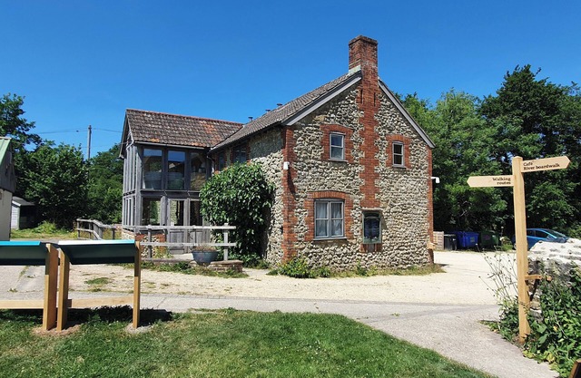THE COW SHED, pet friendly, with a garden in Toller Porcorum