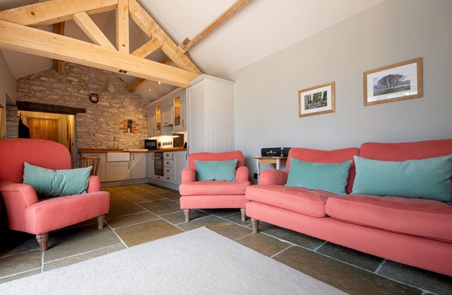 The Cowshed - Once a cow shed, this cosy cottage sleeps four