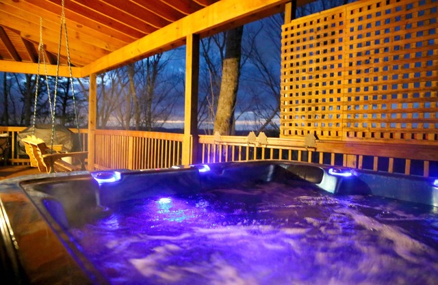 The Cozy Bearz Cabin, A place to relax and have a Great time!