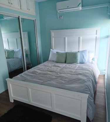 The Cozy Flat by UWI