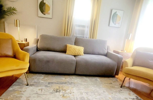 The Cozy Rancher | Petersburg | King Bed