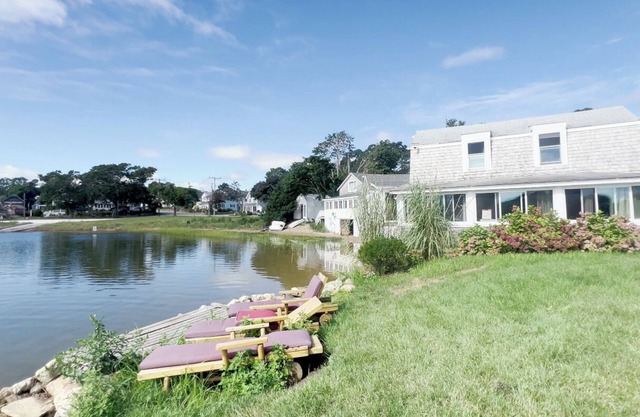 The Crab House @OBC Cape Cod Beach Resort-8PPL.HotTub.E-Bike