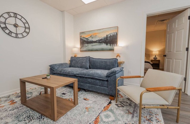 The Dapper Den- 1 bedroom apartment