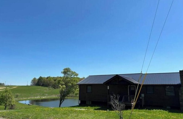 The Decker-Tranquil Getaway w/Fire Pit, Kayaking & Fishing