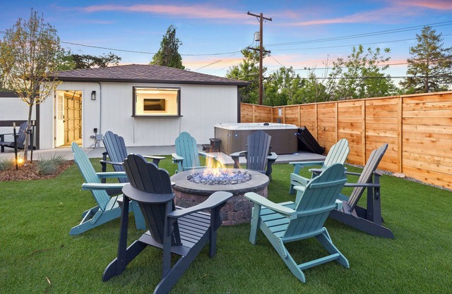 The Denver Retreat: Game Room & Hot Tub & Family