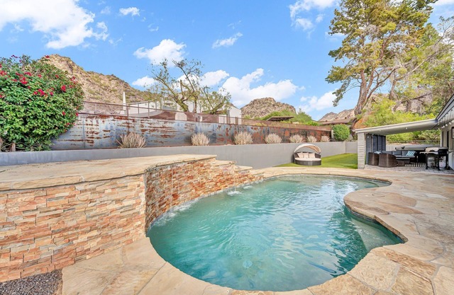 The Desert Trailhead Retreat Phoenix with Pool