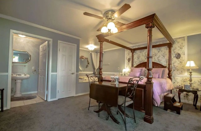 The Dickey House, Queen Anne Suite