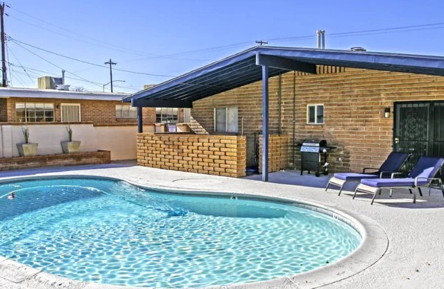 The Dottie 230B 2 Bed 1 Bath shared pool