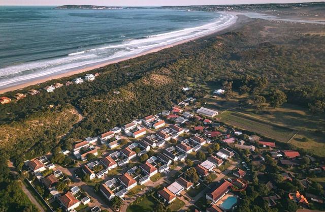 The Dunes Coastal Retreat Pool & Beach Access