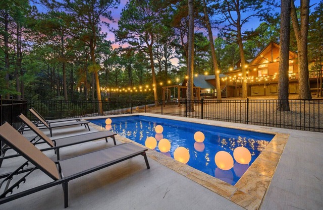 The Eastwood · Heated Pool! Ultimate Game Room: Skee-Ball, Arcade + Ping-Pong