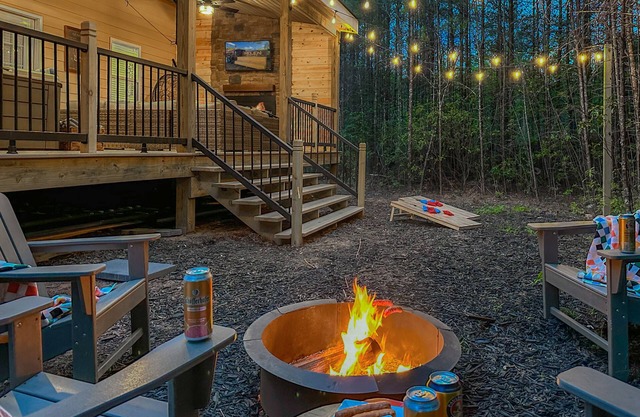 The Edelweiss-NEW! Arcade Room, Hot Tub, Firepit, 5 minutes to town!
