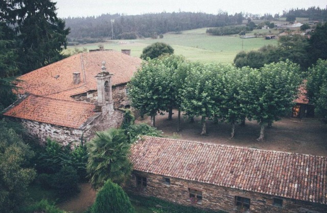 The Pazo de Andeade, was founded at the beginning of the 18th century.