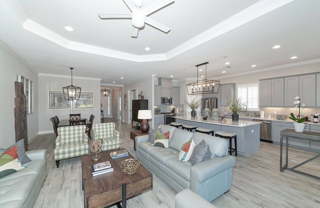 The Esplanade on Palmer Ranch - Luxury, Pool, Clubhouse, Close to Beaches +