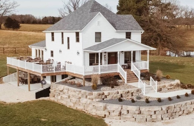 The Farmhouse at Red Oak Valley