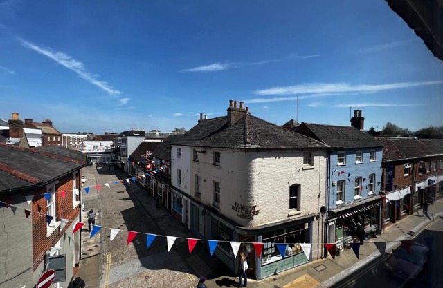The Farthings, Romsey Apartment