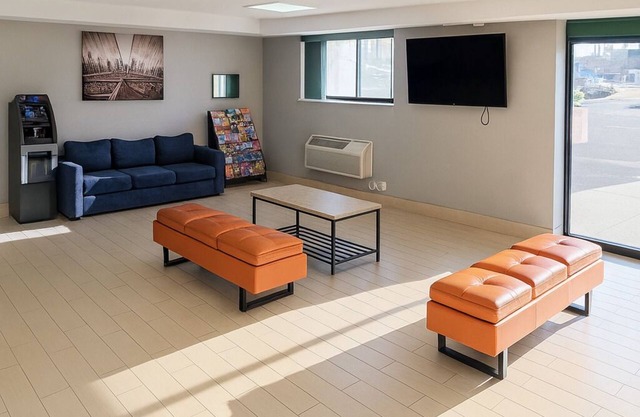 The Floral Park Motor Lodge