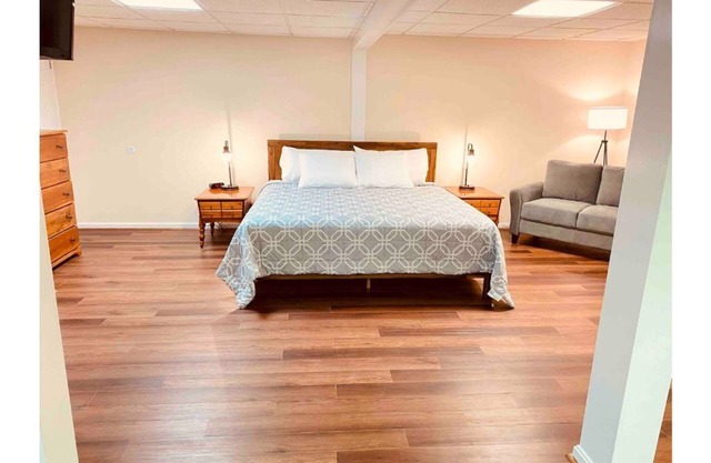 The Franklin Estate - Suite F-Private Apt-King Bed