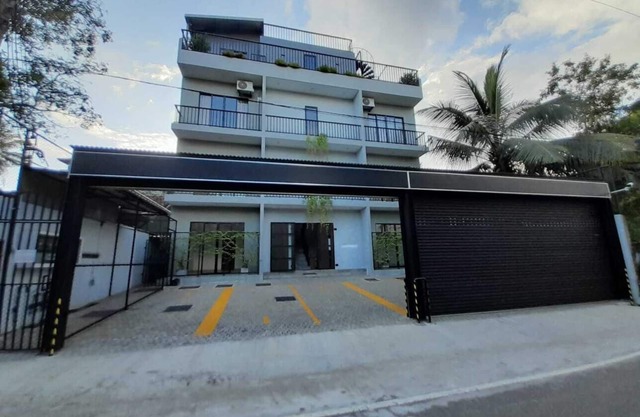 "The Glen " Brand New furnished, air-condition apartments.