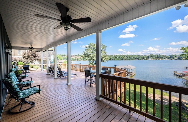The Hangout @ Lake Hickory