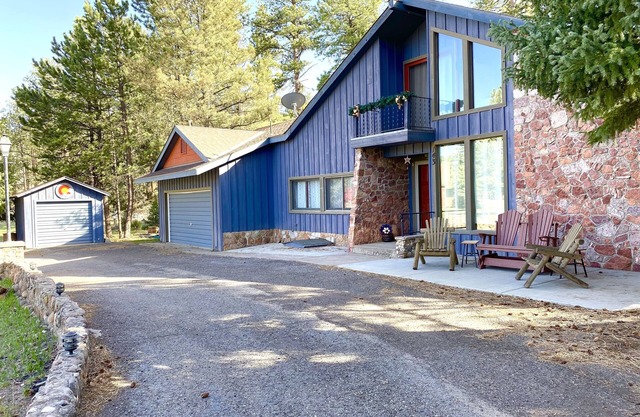 The Harvest Moon Mountain Retreat