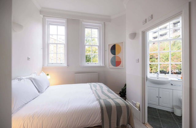 The Haven – Bright & Elegant 2BR in Victoria