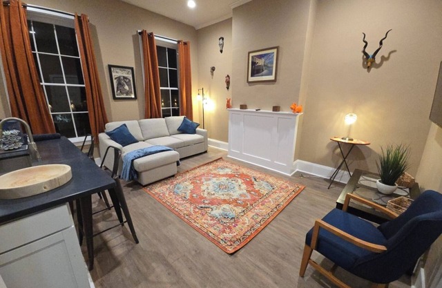 The Henry Lofts Unit 3 - 'The Sunset Suite'