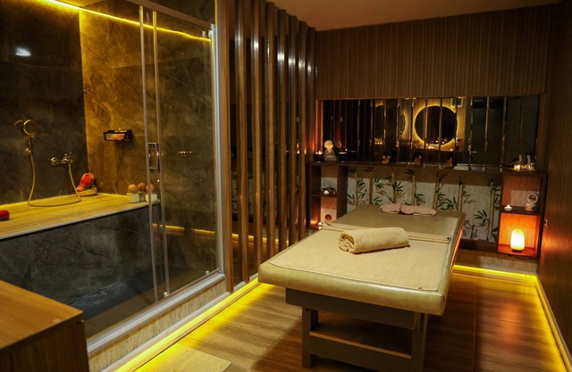 The Hera Platinum Hotel
