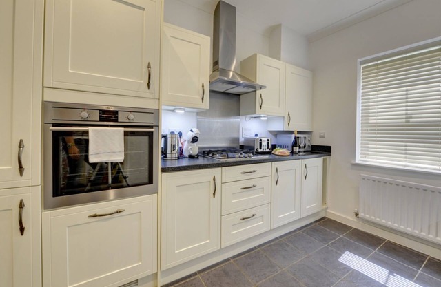 The Heronslee | House w. Office, Garden & Parking | eco-Short Term Let by SILVA