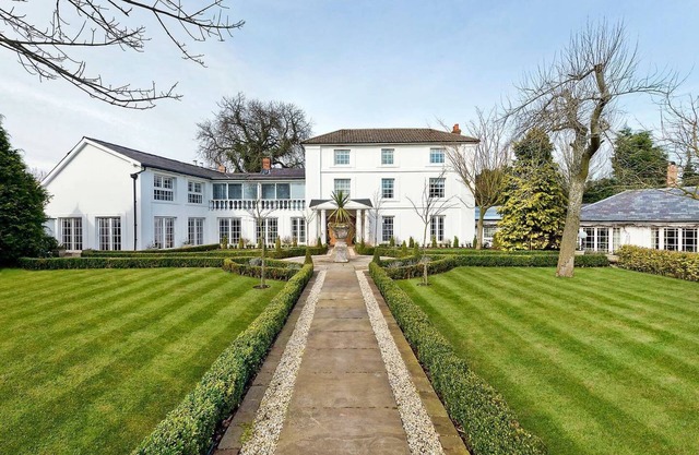 The High House - A Luxurious Georgian Country House.