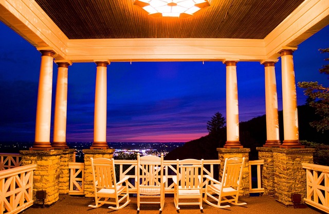 The Historic Summit Inn