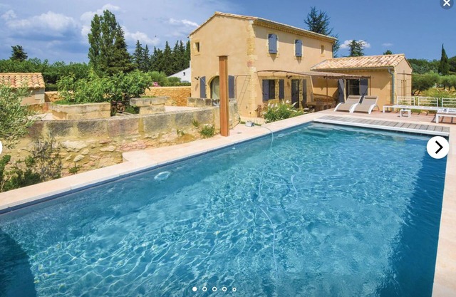 THE HOUSE NEAR THE PONT DU GARD