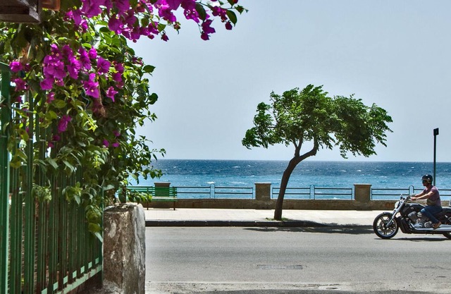 The house by the sea in Roccalumera