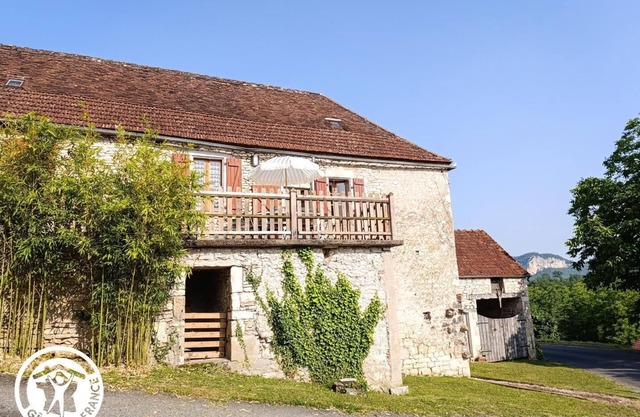 The House - LACAVE - Gîte