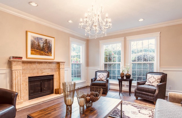The Hudson House ❤️Luxurious 8 BR+6 BA in Central Van with Jacuzzi and Sauna ❤️