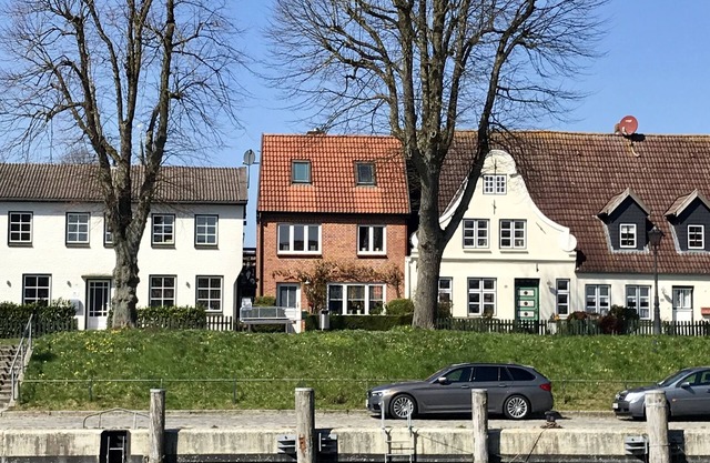 THE IDYLLIC HOLIDAY HOUSE DIRECTLY ON THE HISTORIC HARBOR !