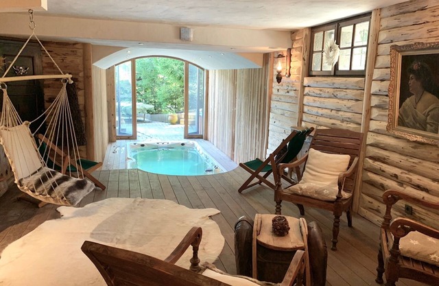 THE LADY OF JAILLET - CHALET ON THE SLOPES - SPA
