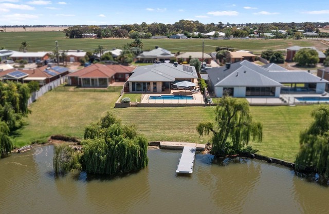 The Lakehouse on Rosemary