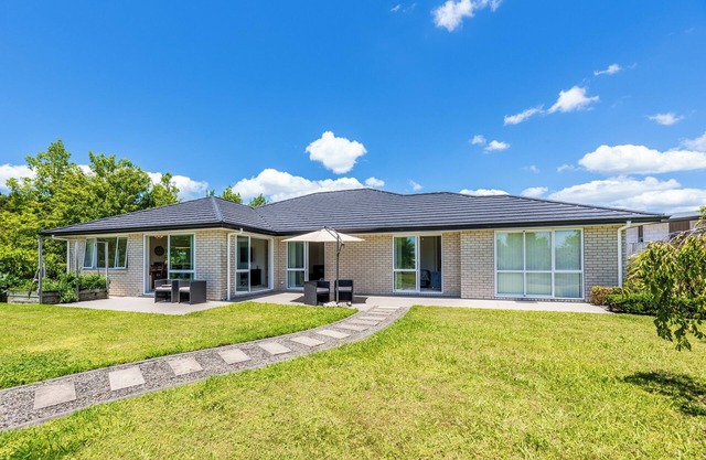 The Lakeside - Tauranga Holiday Home