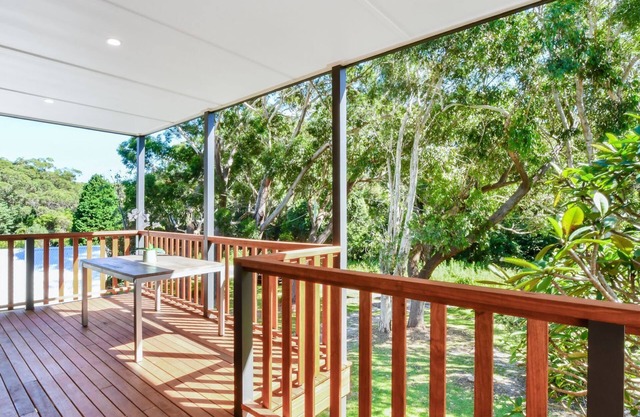 The Lazy Seal This newly renovated two storey four bedroom property offers modern, light and airy op