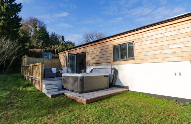 THE LINHAY, family friendly, luxury holiday cottage in Tiverton